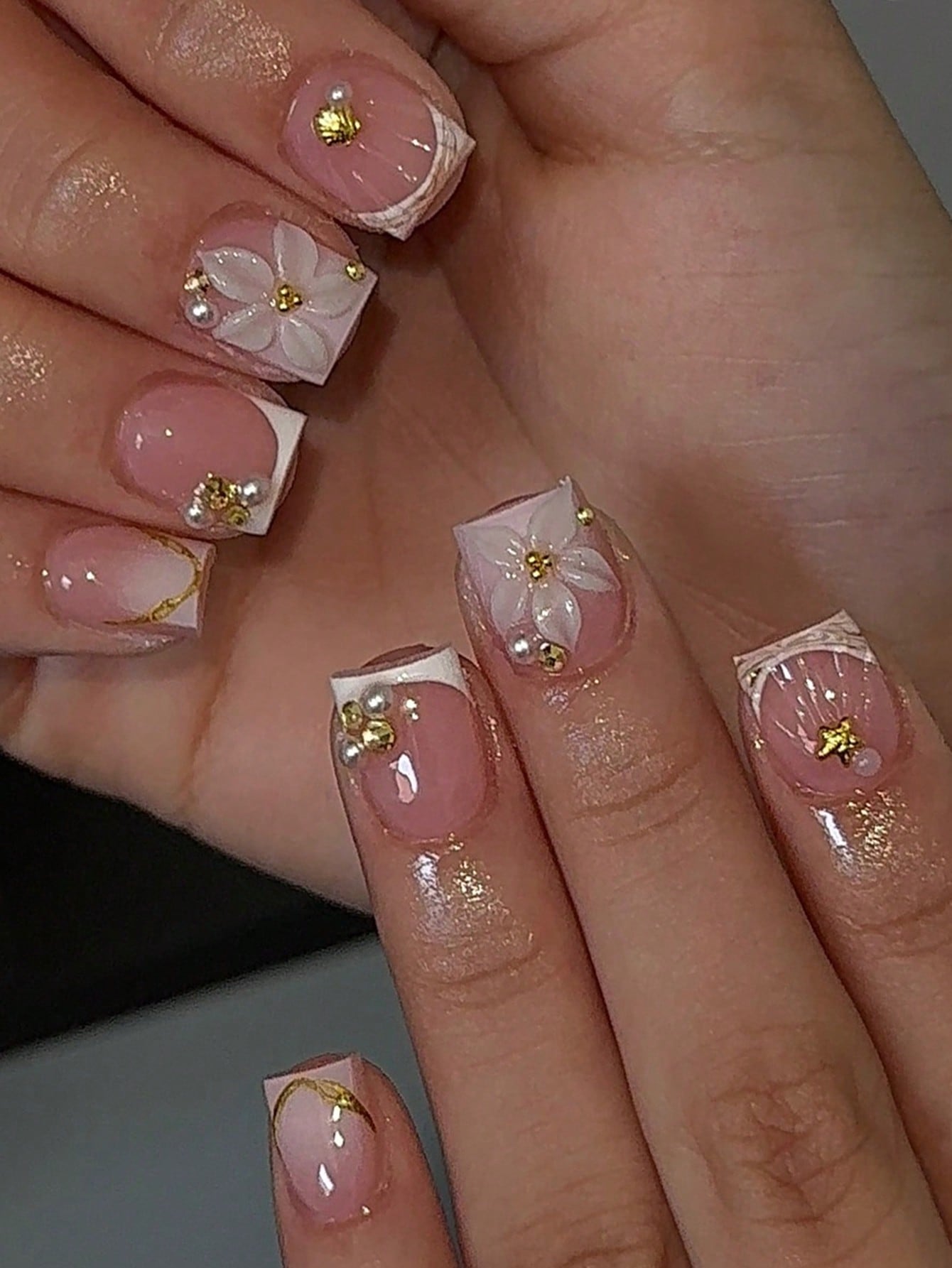 ชุดเล็บปลอมอะคริลิคแบบกดติด 24 - Nail Art Halal บทวิจารณ์และราคา